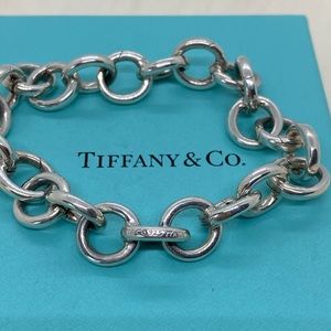 Tiffany & Co. Jewelry - Tiffany & Co. Rolo Clasping Link Bracelet 7.75” Tiffany & Co. Jewelry - Tiffany & Co. Rolo Clasping Link Bracelet 7.75”